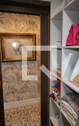 Apartamento à venda com 237m², 4 quartos e 4 vagasQuarto 2 - Closet