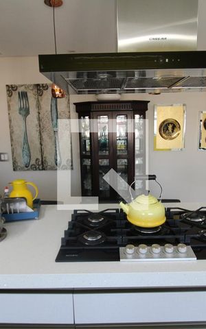 Apartamento à venda com 237m², 4 quartos e 4 vagasCozinha