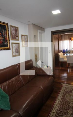 Apartamento à venda com 237m², 4 quartos e 4 vagasSala