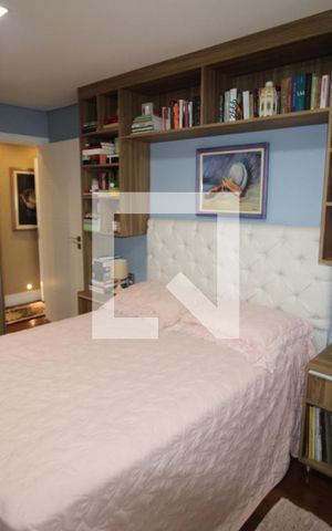 Apartamento à venda com 237m², 4 quartos e 4 vagasQuarto 2