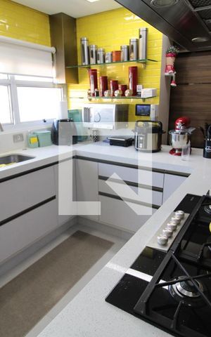 Apartamento à venda com 237m², 4 quartos e 4 vagasCozinha