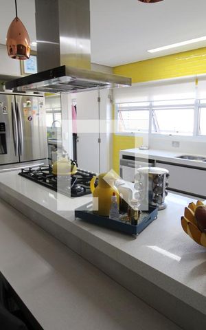 Apartamento à venda com 237m², 4 quartos e 4 vagasCozinha