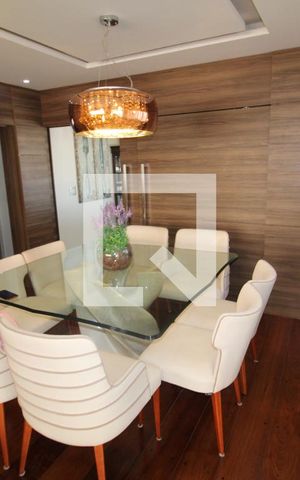 Apartamento à venda com 237m², 4 quartos e 4 vagasSala