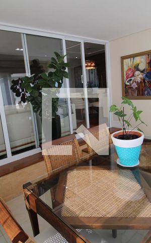 Apartamento à venda com 237m², 4 quartos e 4 vagasVaranda