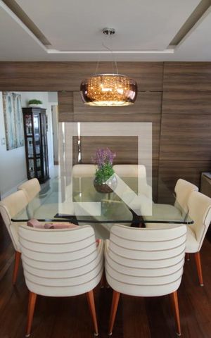 Apartamento à venda com 237m², 4 quartos e 4 vagasSala