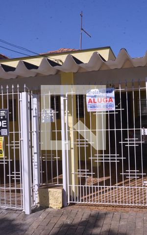 Casa à venda com 141m², 2 quartos e 2 vagasFachada