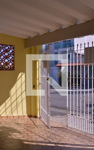 Casa à venda com 141m², 2 quartos e 2 vagasGaragem