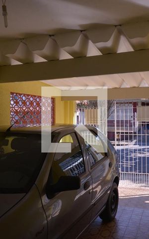 Casa à venda com 141m², 2 quartos e 2 vagasGaragem
