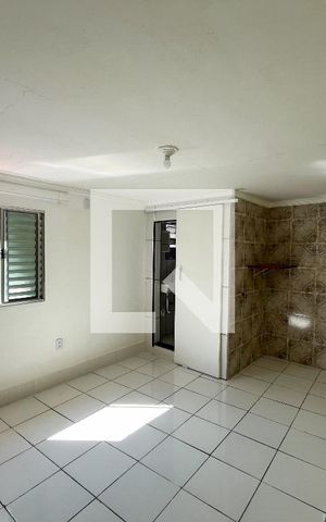 Casa para alugar com 54m², 1 quarto e sem vaga Casa para alugar com 54m², 1 quarto e sem vagaSuite