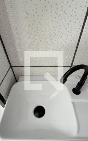Casa para alugar com 54m², 1 quarto e sem vaga Casa para alugar com 54m², 1 quarto e sem vagaBanheiro da Suíte
