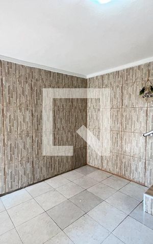 Casa para alugar com 54m², 1 quarto e sem vaga Casa para alugar com 54m², 1 quarto e sem vagaSala