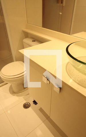Apartamento à venda com 177m², 3 quartos e 3 vagasBanheiro suíte 2