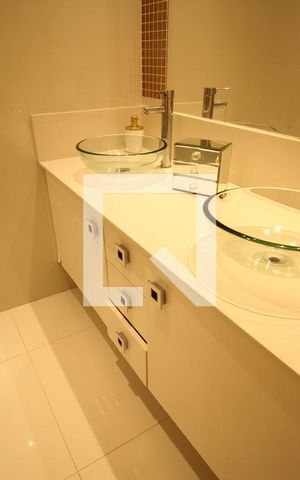 Apartamento à venda com 177m², 3 quartos e 3 vagasBanheiro suíte 1