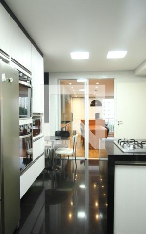 Apartamento à venda com 177m², 3 quartos e 3 vagasCozinha