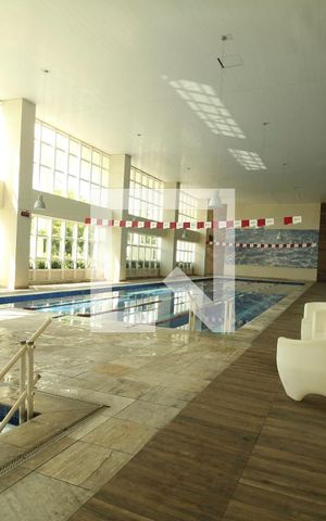 Apartamento à venda com 177m², 3 quartos e 3 vagasÁrea comum - Piscina coberta