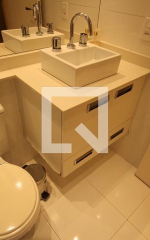 Apartamento à venda com 177m², 3 quartos e 3 vagasBanheiro suíte 3