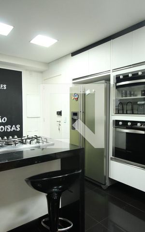 Apartamento à venda com 177m², 3 quartos e 3 vagasCozinha
