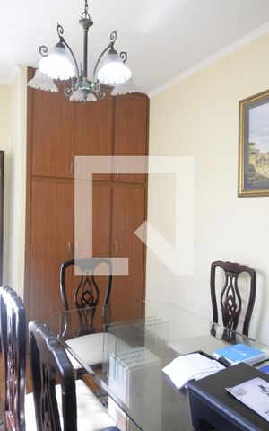 Casa à venda com 138m², 2 quartos e 3 vagasSala
