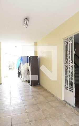 Casa à venda com 138m², 2 quartos e 3 vagasQuintal