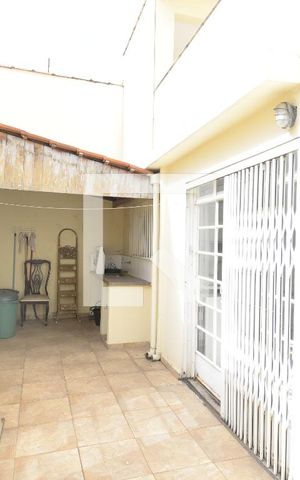 Casa à venda com 138m², 2 quartos e 3 vagasQuintal