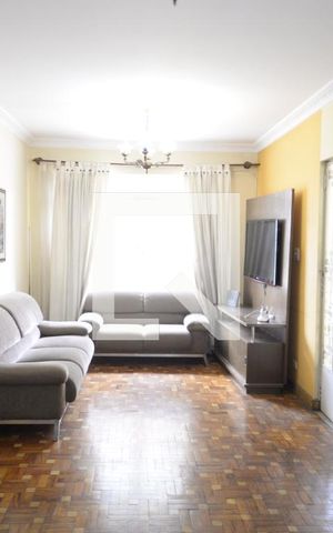 Casa à venda com 138m², 2 quartos e 3 vagasSala