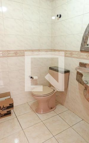 Casa à venda com 520m², 4 quartos e 3 vagas Casa à venda com 520m², 4 quartos e 3 vagasBanheiro 5