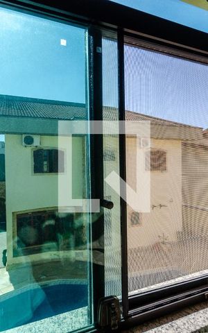 Casa à venda com 520m², 4 quartos e 3 vagas Casa à venda com 520m², 4 quartos e 3 vagasQuarto de serviço