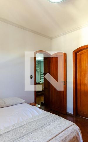 Casa à venda com 520m², 4 quartos e 3 vagas Casa à venda com 520m², 4 quartos e 3 vagasSuíte 4