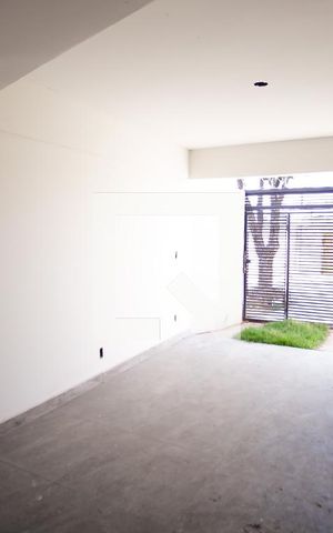 Casa à venda com 96m², 2 quartos e 2 vagas Casa à venda com 96m², 2 quartos e 2 vagasGaragem
