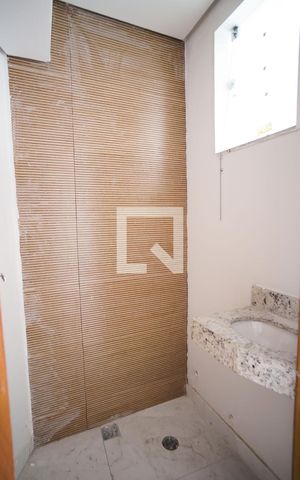 Casa à venda com 96m², 2 quartos e 2 vagas Casa à venda com 96m², 2 quartos e 2 vagasLavabo