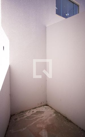 Casa à venda com 96m², 2 quartos e 2 vagas Casa à venda com 96m², 2 quartos e 2 vagasVaranda Cozinha
