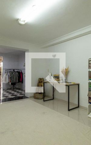 Casa à venda com 356m², 7 quartos e 3 vagas Casa à venda com 356m², 7 quartos e 3 vagasSala 1