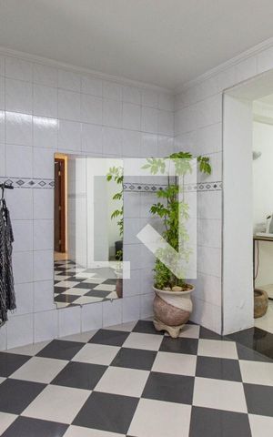 Casa à venda com 356m², 7 quartos e 3 vagas Casa à venda com 356m², 7 quartos e 3 vagasSala de jantar