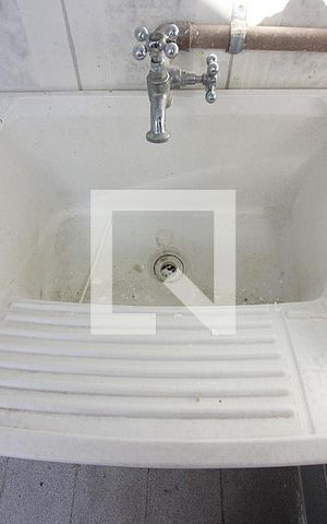 Casa para alugar com 50m², 2 quartos e 1 vagaÁrea de Serviço