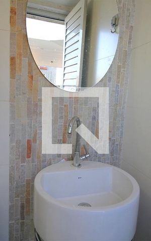 Apartamento à venda com 189m², 3 quartos e 2 vagasLavabo da Varanda