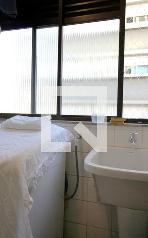 Apartamento à venda com 189m², 3 quartos e 2 vagasÁrea de Serviço
