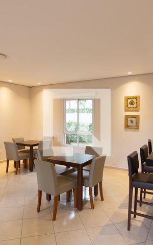 Apartamento à venda com 70m², 3 quartos e 2 vagas Apartamento à venda com 70m², 3 quartos e 2 vagasÁrea comum - Salão de festas Gourmet