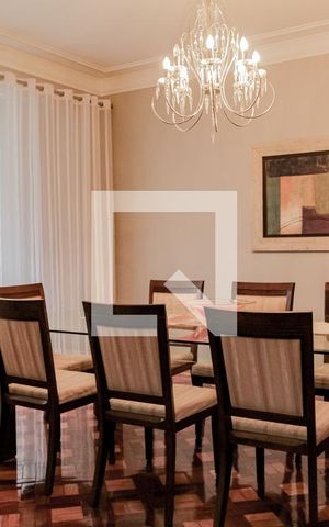 Apartamento à venda com 202m², 4 quartos e 3 vagas Apartamento à venda com 202m², 4 quartos e 3 vagasSala de Jantar