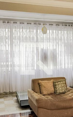 Apartamento à venda com 202m², 4 quartos e 3 vagas Apartamento à venda com 202m², 4 quartos e 3 vagasSala