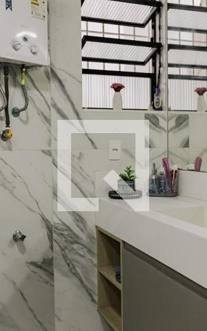 Apartamento à venda com 202m², 4 quartos e 3 vagas Apartamento à venda com 202m², 4 quartos e 3 vagasBanheiro Social