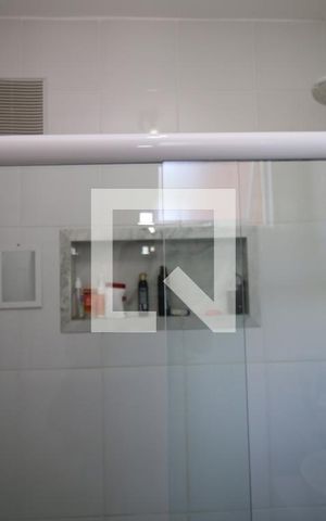 Casa à venda com 268m², 3 quartos e 1 vagaBanheiro da Suíte 1