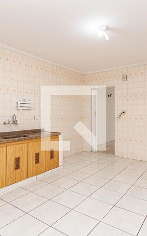 Casa para alugar com 190m², 2 quartos e 2 vagas Casa para alugar com 190m², 2 quartos e 2 vagasCozinha