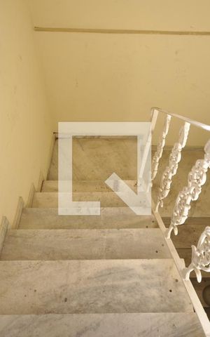 Casa à venda com 250m², 3 quartos e 1 vagaEscada