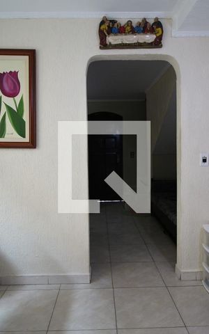 Casa à venda com 150m², 3 quartos e 2 vagasSala