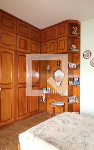 Casa de condomínio à venda com 480m², 4 quartos e 3 vagasSuíte 1