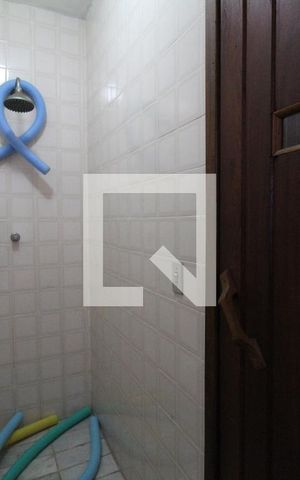 Casa de condomínio à venda com 480m², 4 quartos e 3 vagasSauna