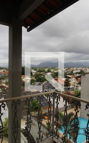Casa de condomínio à venda com 480m², 4 quartos e 3 vagasVaranda que comunica o quarto 1 a suíte 1