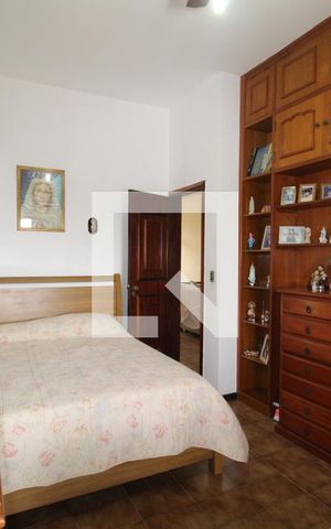 Casa de condomínio à venda com 480m², 4 quartos e 3 vagasQuarto 1