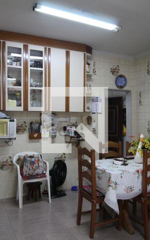 Casa de condomínio à venda com 480m², 4 quartos e 3 vagasCozinha