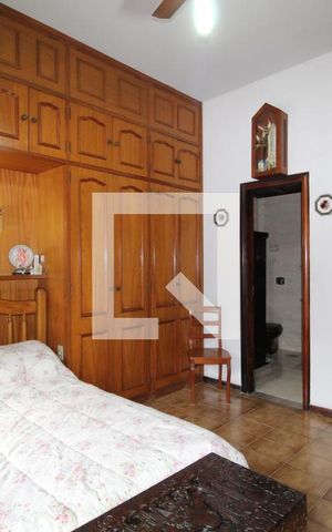 Casa de condomínio à venda com 480m², 4 quartos e 3 vagasSuíte 2